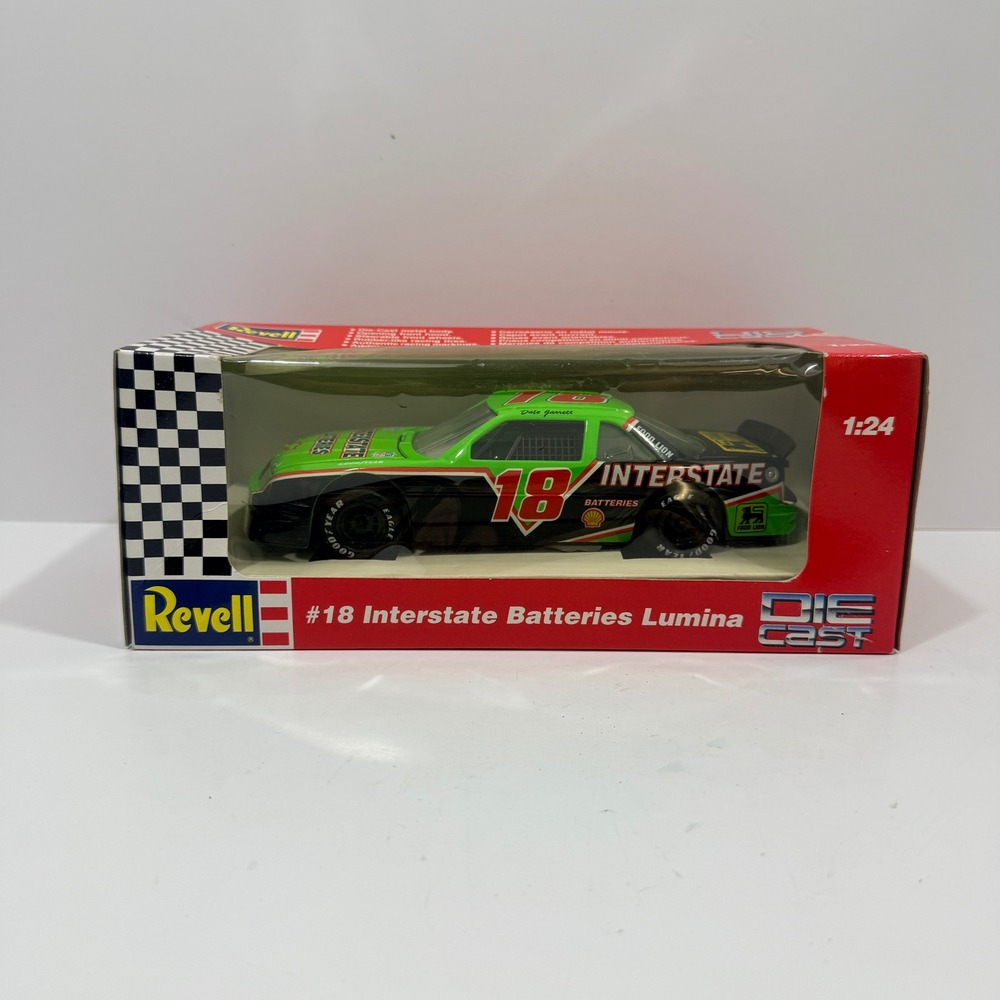 Revell Diecast Car Unisex 1:24 Green #18 Interstate Batteries Lumina 8750